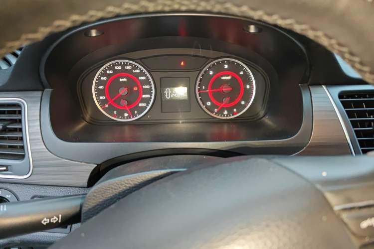 Used SAIC MAXUS G10 2018 PLUS 1.9T Manual Elite Edition Diesel
