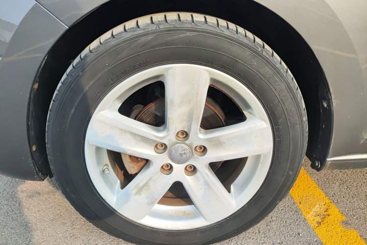 Used Skoda Rapid 2013 1.6L Manual Enjoyment Model