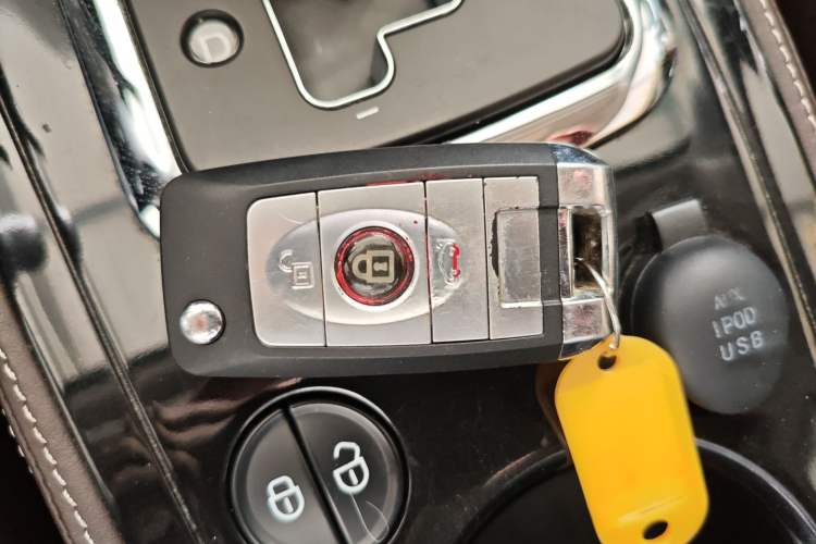 Used Geely Auto GX7 2013 2.4L Automatic Prestige Edition
