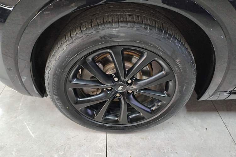 Used Li Auto ONE 2021 Extended-Range 6-Seater Version Exterior 4