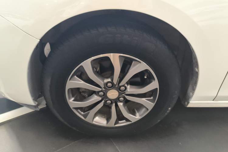 Used Chevrolet Cavalier 2019 320 Automatic Enjoyment with Sunroof Left Front Wheel Hub