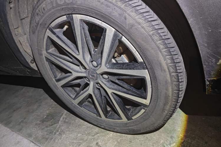 Used SOL X8 PLUS 2023 1.5 TGDI DCT Smart Edition 7-Seater