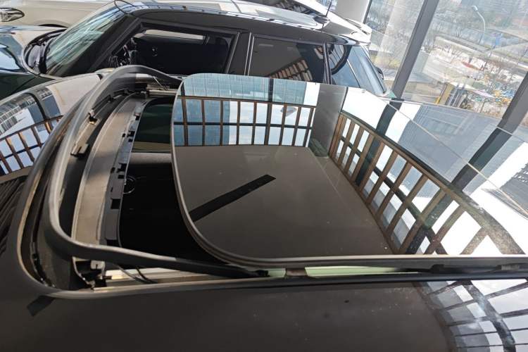 Used MINI MINI 2019 1.5T COOPER Artist
