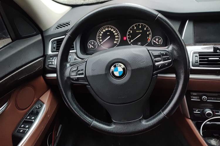Used BMW 5 Series GT 2014 528i Leading Model

