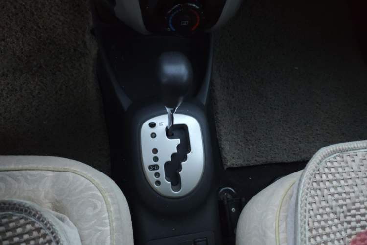 Used Toyota Yaris 2011 1.6G Automatic Xuan Dong Edition Gear Lever