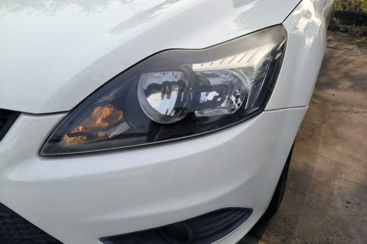 Used Ford Focus 2013 Hatchback Classic 1.8L Automatic Base Model
