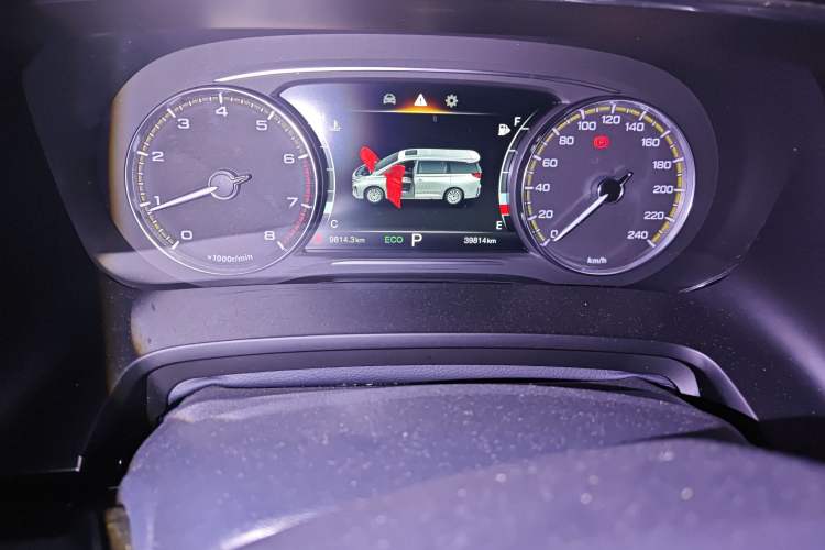 Used GAC Trumpchi M8 2023 Lingxiu Series 390T Luxury Edition Odometer Close Up