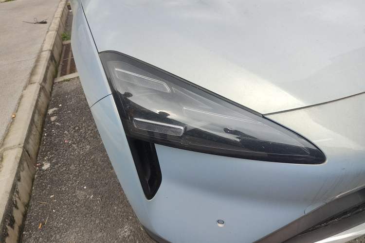 Used Baojun Yunhai 2026 Model 600km Pure Electric Edition Right Front Headlight