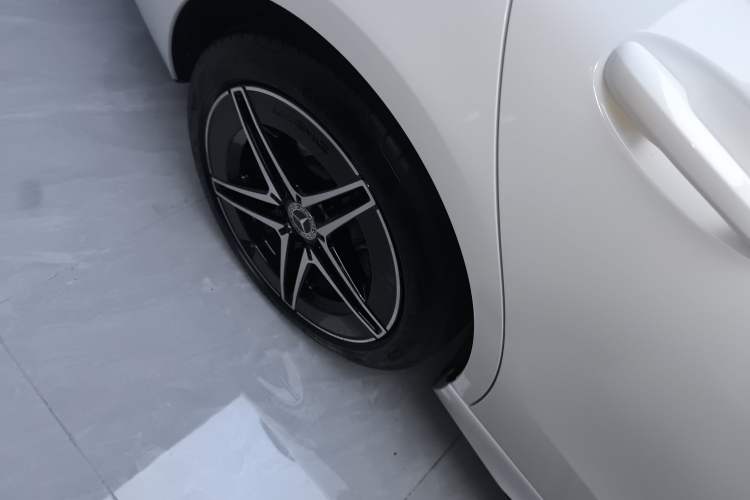 Used Mercedes-Benz C-Class 2023 Restyled C 260 L Night Edition Sports Version Right Rear Wheel Hub