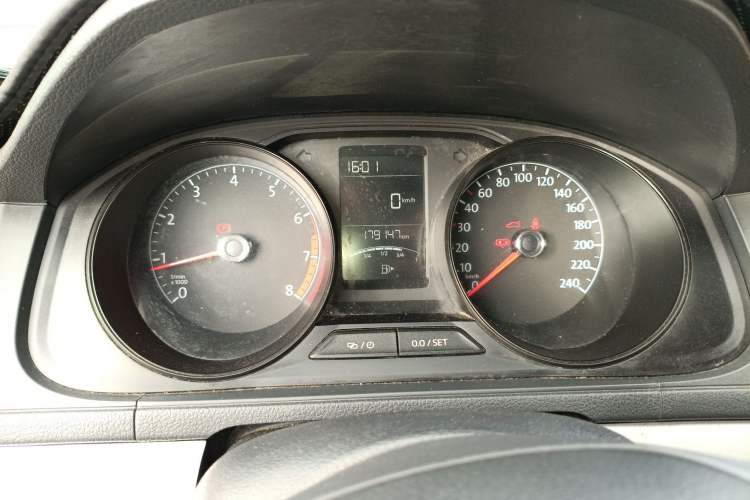 Used Volkswagen Lavida 2017 1.6L Manual Fashion Edition
