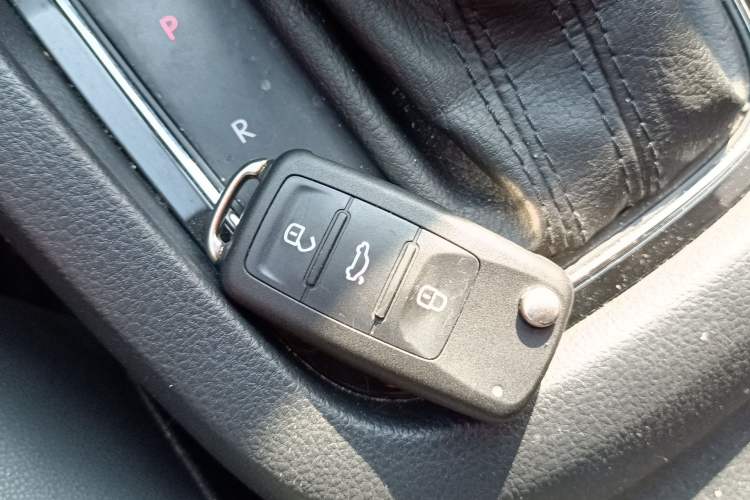 Used Volkswagen Sagitar 2017 1.6L Automatic Comfort Model Vehicle Key