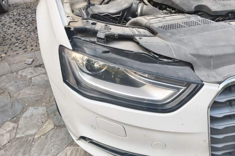Used Audi A4L 2015 35 TFSI Automatic Comfort Model Right Front Headlight