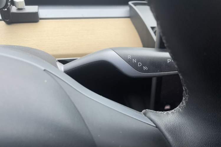 Used Tesla Model Y 2022 Revised Version Rear-Wheel Drive Gear Lever