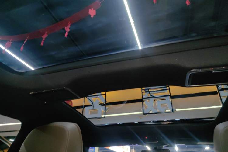 Used Mercedes-Benz E-Class New Energy 2023 E 350 e L Plug-in Hybrid Sports Sedan Headliner