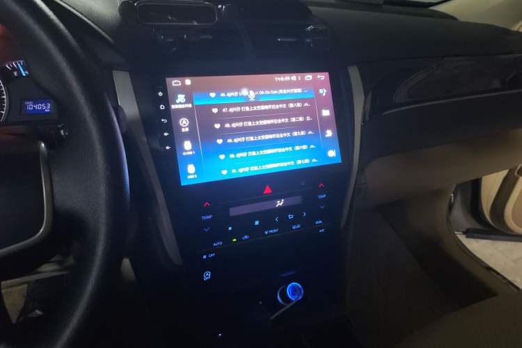 Used Toyota Camry 2016 2.0E 10th Anniversary Elite Edition Audio And AC Panel