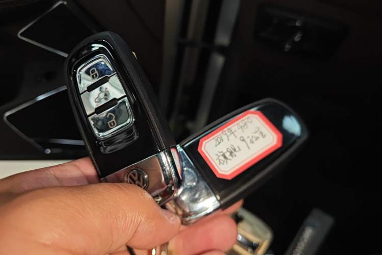 Used Volkswagen Phideon 2018 Revised Version 480 V6 Four-Wheel Drive Flagship Edition
