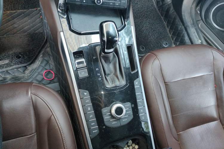 Used Wey VV7 2017 VV7c 2.0T Flagship Model
