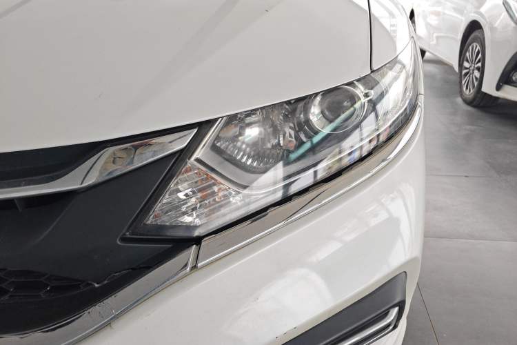 Used Honda Jade 2017 1.8L automatic Comfort version 5 seats Left Front Headlight