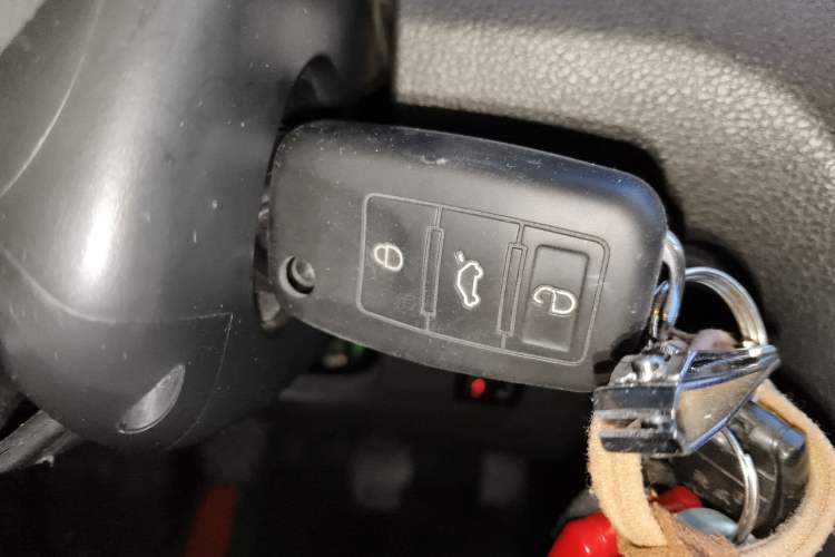 Used Volkswagen Bora 2013 1.6L Manual Comfort Model Vehicle Key