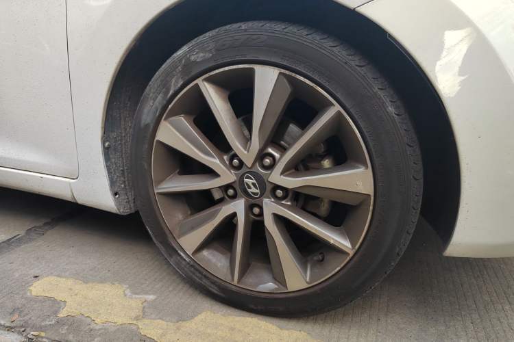 Used Hyundai Elantra (5th Generation / Langdong) 2015 1.6L Automatic Leading Model
