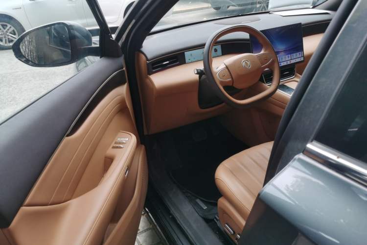 Used Dongfeng Aeolus L8 2025 Model 112KM Dream Edition Driver Seat