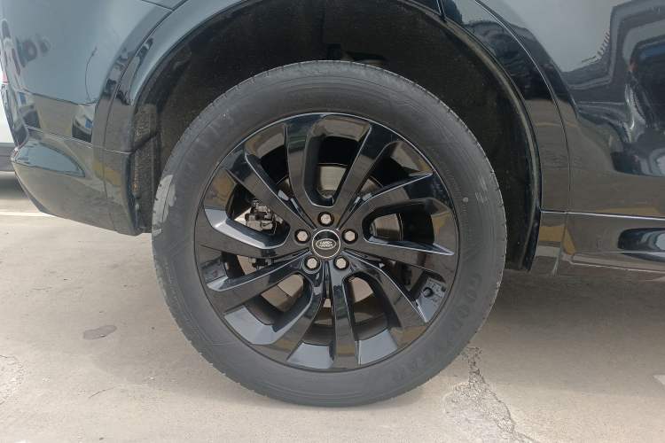 Used Land Rover Discovery Sport 2024 Performance Tech Edition Exterior 5