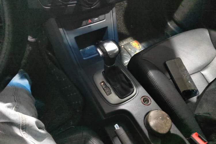 Used Roewe 350 2015 1.5L Automatic Luxury Sunroof Edition