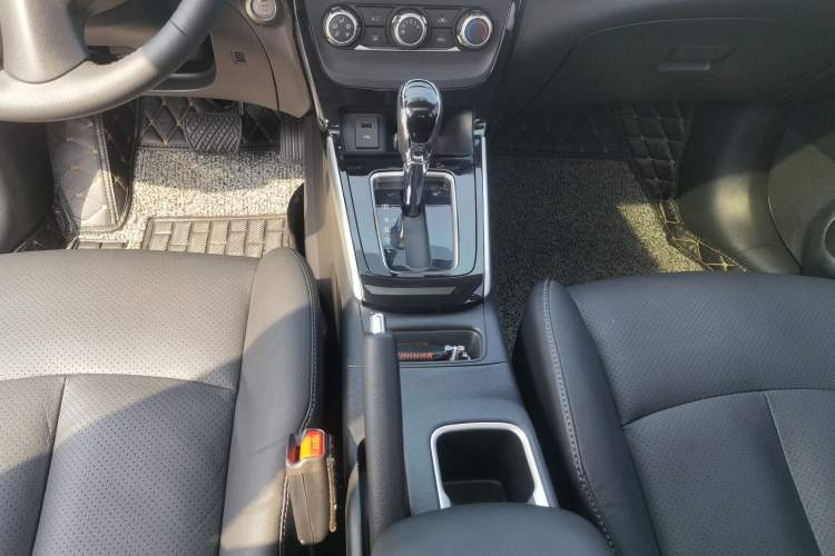 Used Nissan Sylphy 2019 1.6XV CVT Smart Connect Luxury Edition China VI Standard