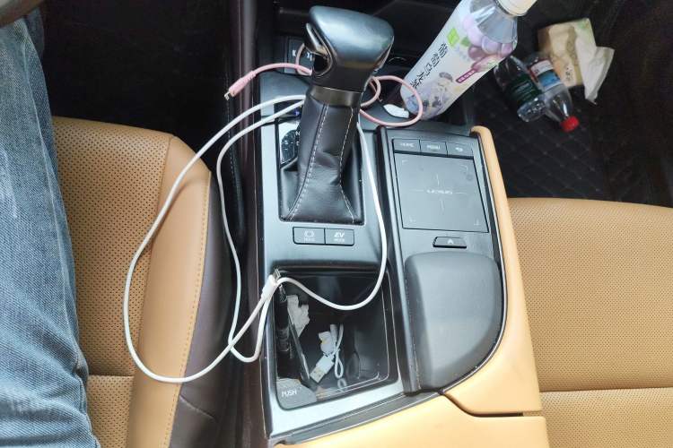 Used Lexus ES 2020 300h Premier Edition
