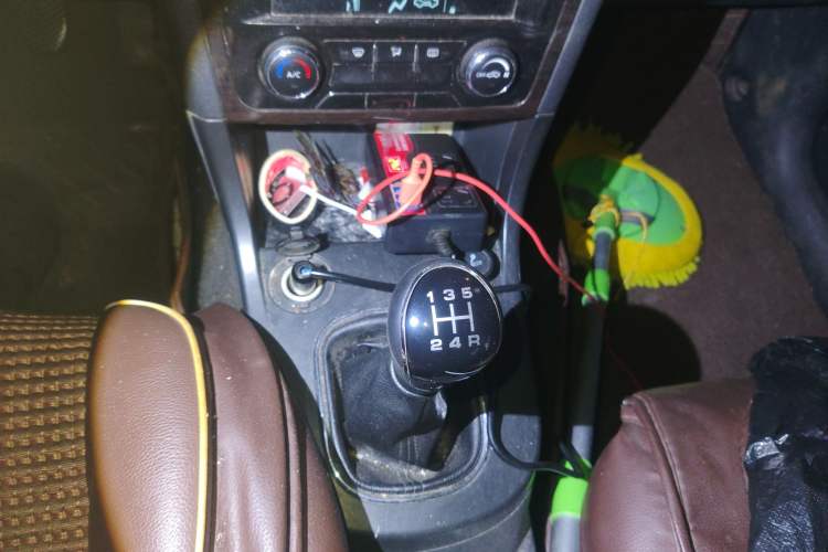 Used Dongfeng Fengon 370 2016 1.5L Manual Luxury 7-Seater
