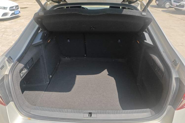 Used Skoda Superb 2022 TSI330 DSG Luxury Edition Trunk