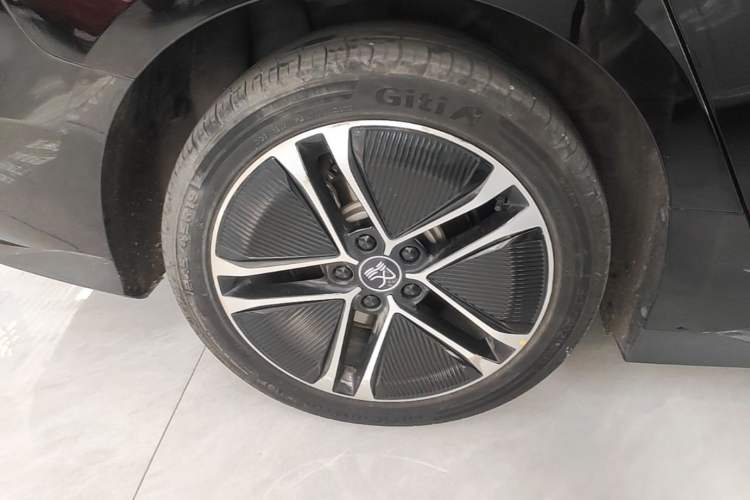 Used BYD Han 2023 EV Champion Edition 605KM Front-Drive Premium Model