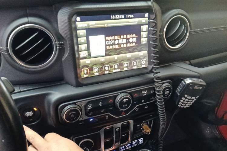 Used Jeep Wrangler New Energy 2021 Four-Door 2.0T 4xe Sahara Audio And AC Panel