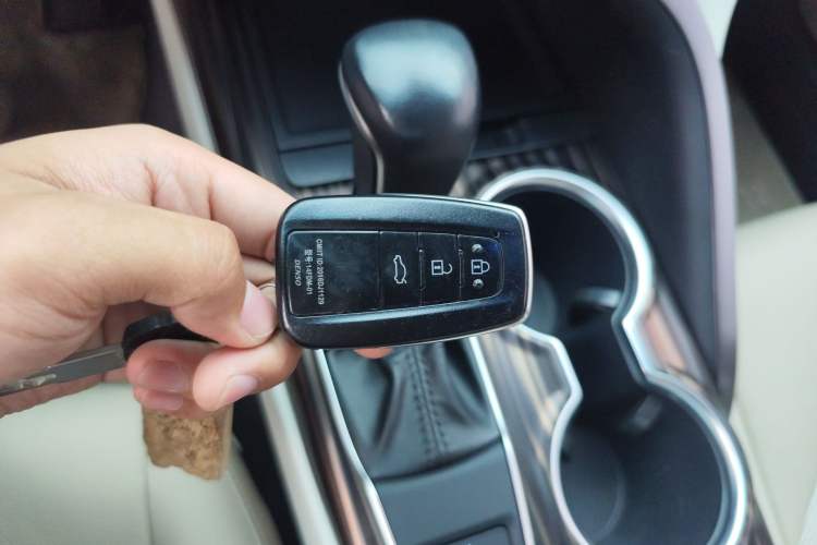 Used Toyota Camry 2019 Revised Version 2.0G Luxury Edition