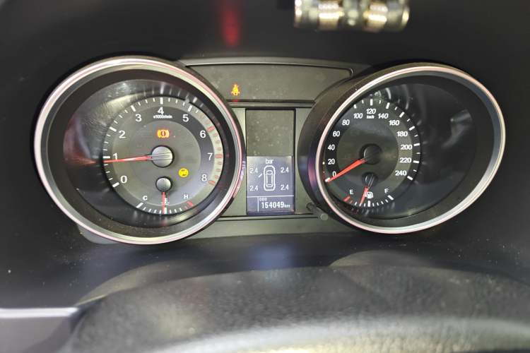 Used Haval H6 2017 Red-Label Sport Edition 1.5T Manual Two-Wheel Drive Prestige Model Instrument Cluster