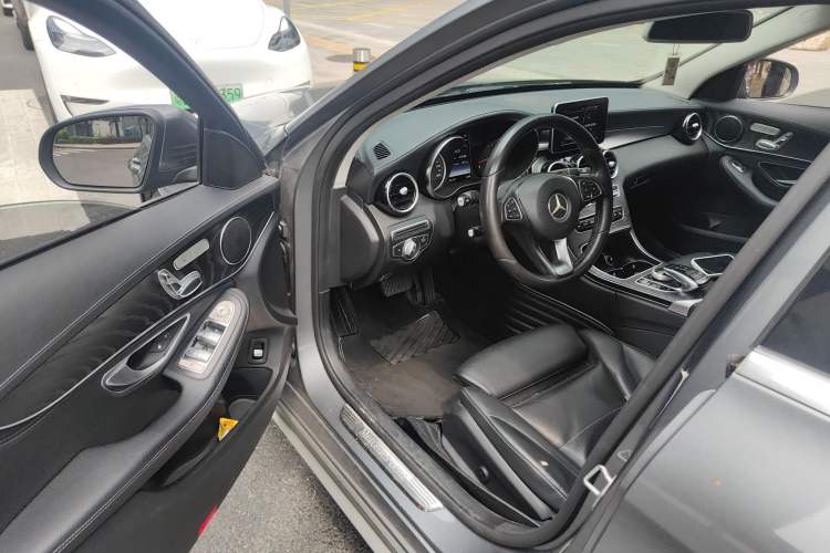 Used Mercedes-Benz C-Class 2017 Facelift C 200 L Sport Edition
