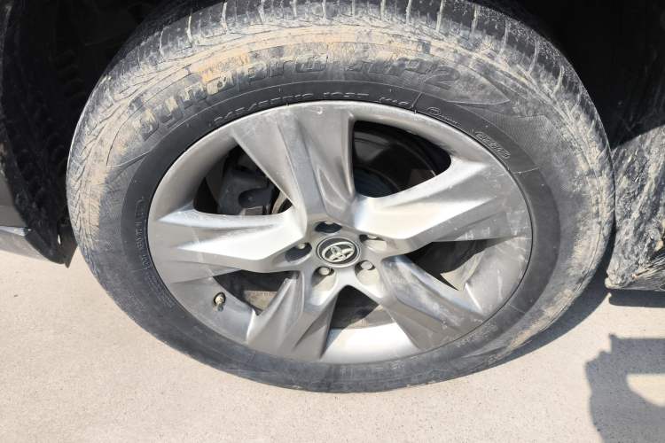 Used Toyota Highlander 2018 2.0T Four-Wheel Drive Luxury Version 7 Seats China VI Standard