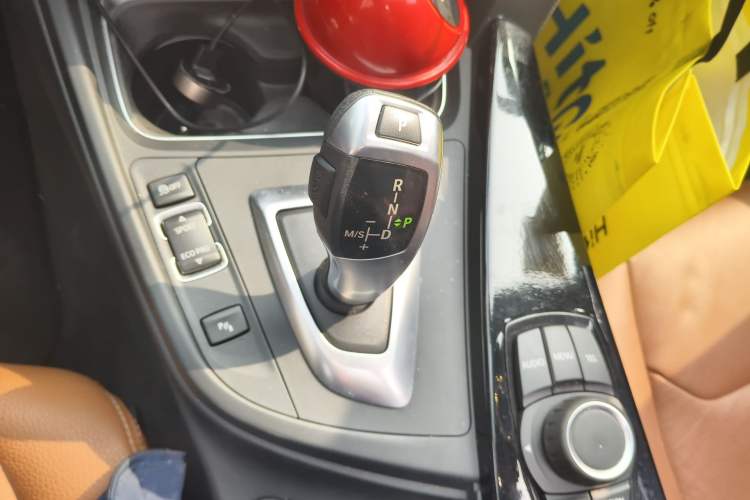 Used BMW 3 Series 2014 320Li Fashion Model
