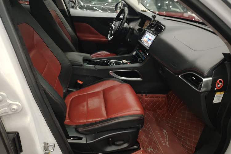 Used Jaguar F-PACE 2016 2.0T Two-Wheel-Drive R-Sport Sport Edition