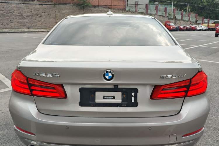 Used BMW 5 Series 2019 530Li Luxury Edition Premium Package
