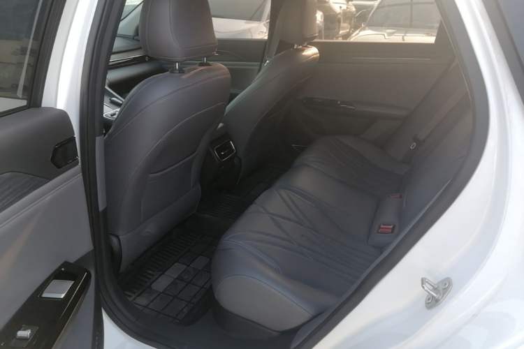 Used Geely Galaxy L6 2025 EM-i 140km Starship Edition
