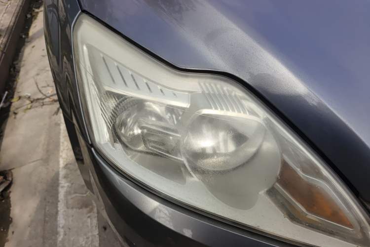 Used Ford Focus 2011 Sedan 1.8L Manual Classic Model
