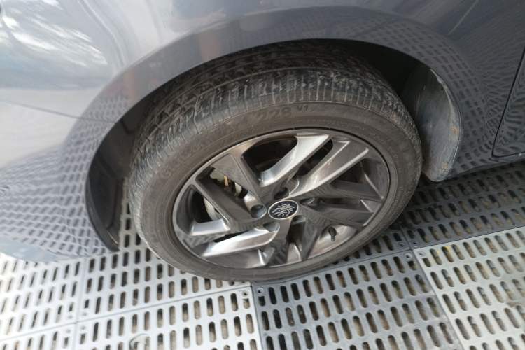 Used BYD Qin New Energy 2019 High-Range Luxury Model Left Front Wheel Hub