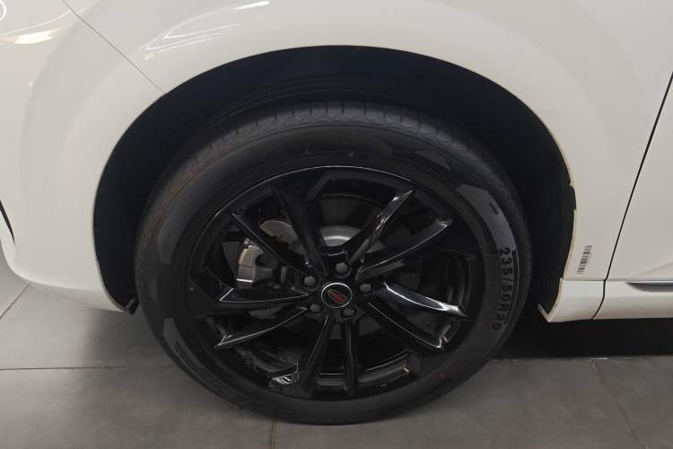 Used Hongqi HS3 PHEV 2025 Model PHEV 117km Jingwei PLUS Edition Left Front Wheel Hub