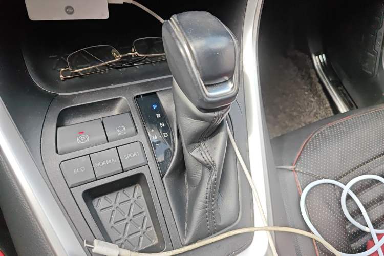 Used Toyota RAV4 2021 2.0L CVT Two-Wheel Drive Fashion Edition