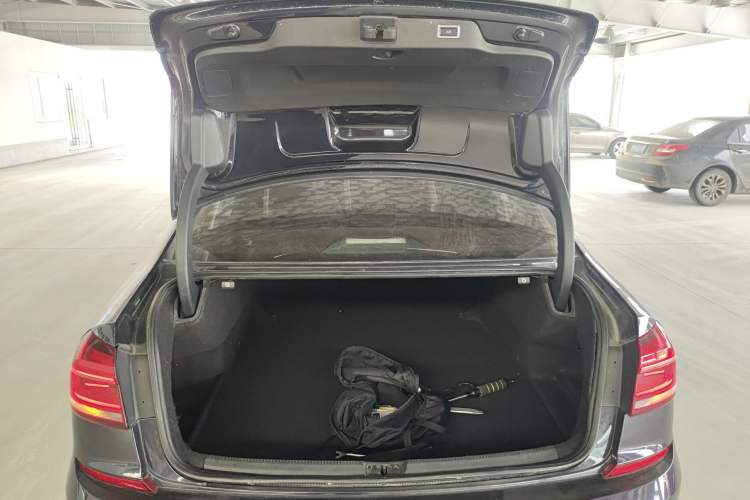 Used Volkswagen Passat 2016 380TSI DSG Ultimate Edition Trunk