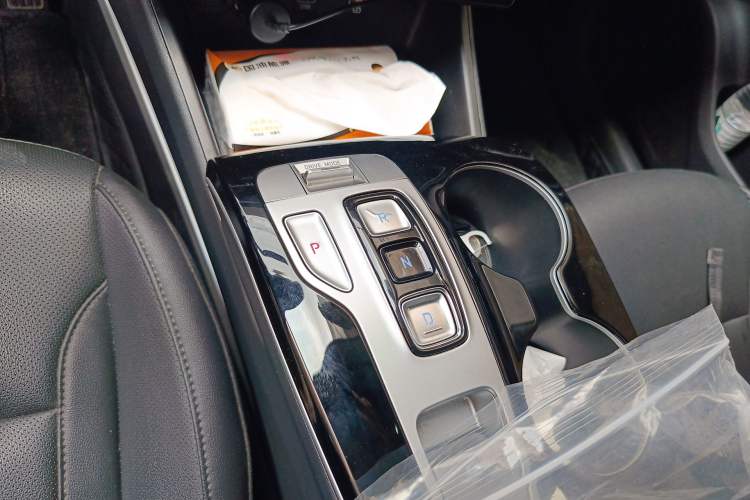 Used Hyundai Tucson 2023 Tucson L 1.5T Automatic Two-Wheel Drive GLX Elite Edition Gear Lever