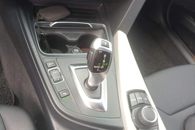 Used BMW 3 Series 2016 320Li Fashion Model
