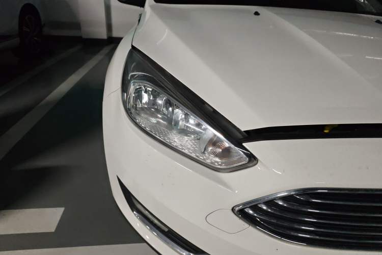 Used Ford Focus 2015 Sedan EcoBoost 180 Automatic Elite Model
