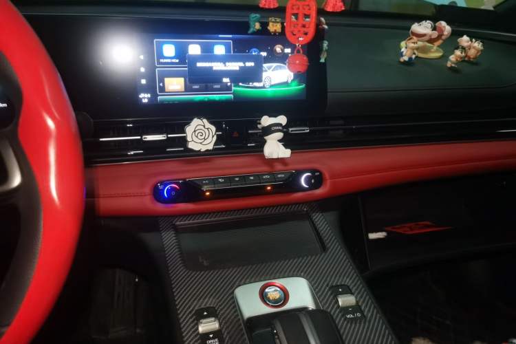 Used GAC Trumpchi EMPOW 2021 270T DCT J11 Version Audio And AC Panel